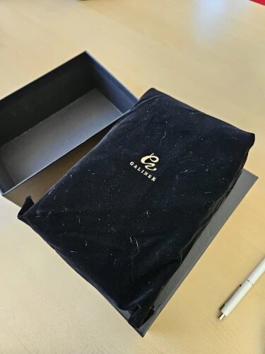 On-the-Move Class: Your Essential Leather Humidor!