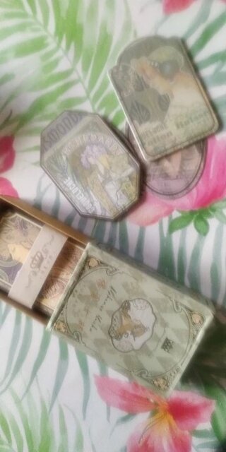 Vintage Muse Sticker Box