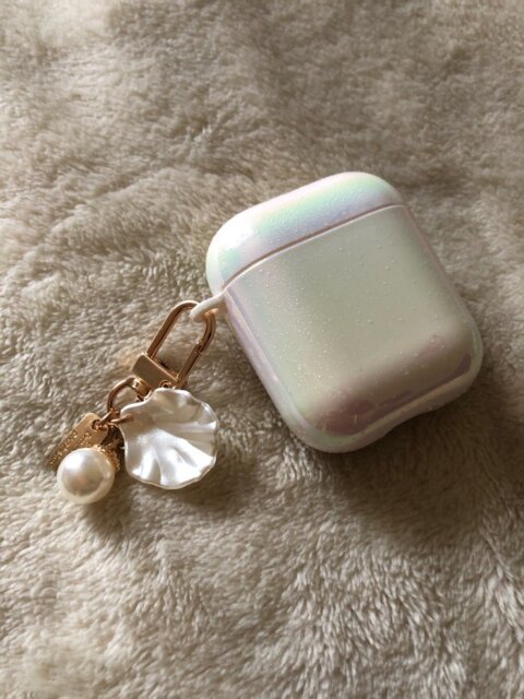 HOLOGRAPHIC PEARL AIRPODS CASE