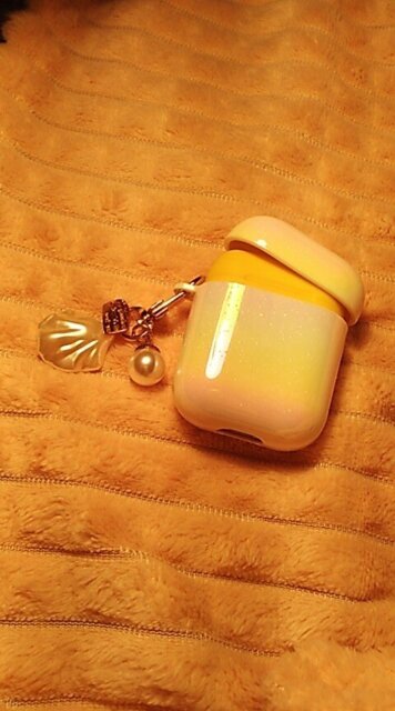 HOLOGRAPHIC PEARL AIRPODS CASE