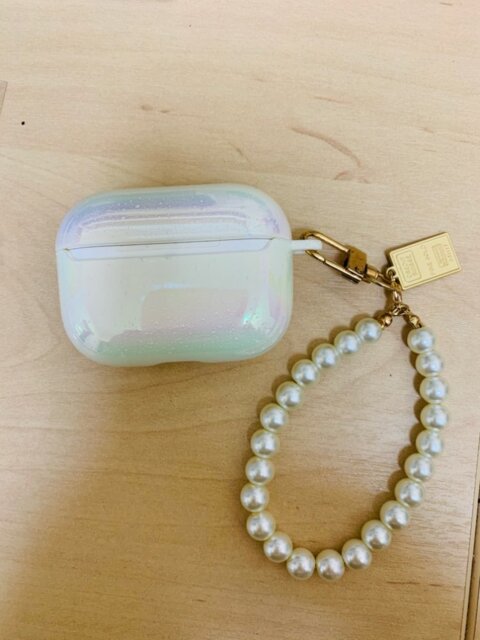 HOLOGRAPHIC PEARL AIRPODS CASE
