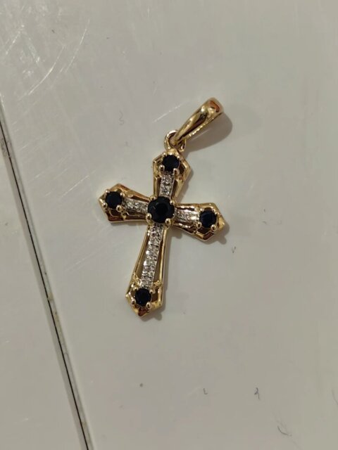 Pave Crossiet Pendant