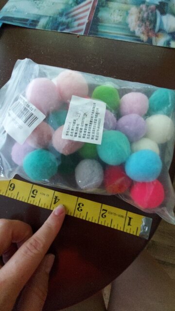 Purrfect Pom Poms
