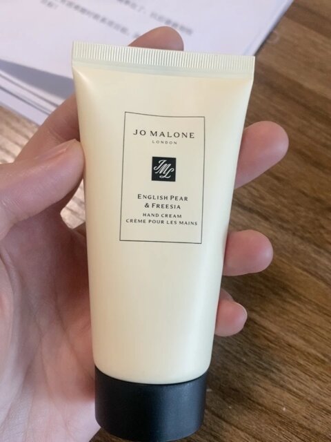 English, Pear and Freesia Hand Cream – Naise Skin