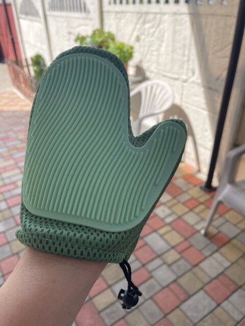 Bits of Joy Grooming Glove