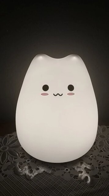 Mini Kawaii Popular Cat Baby Night Lamp 7-color Bedroom Bedside Nightlight