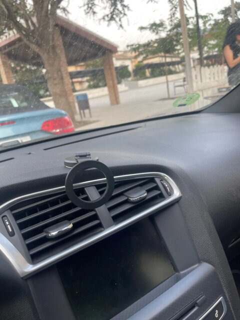 MagnoFold Car Phone Holder