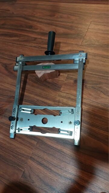 Precision Wood Cutting Guide