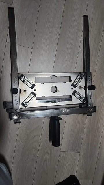 Precision Wood Cutting Guide