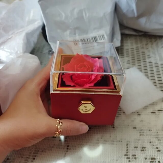 Eternal Rose Box - W/ Engraved Necklace & Real Rose