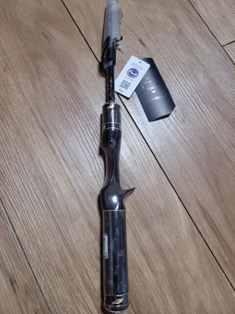 ROLLFISH Ultra-Light Telescopic Travel Fishing Rod – Premium Portable Carbon Bass Rod for Freshwater & Saltwater 🎣
