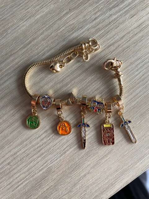 THE LEGEND OF ZELDA BRACELET