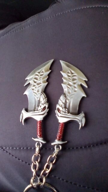 GOD OF WAR KEYCHAINS (Shield - Leviathan axe - Blades of chaos )