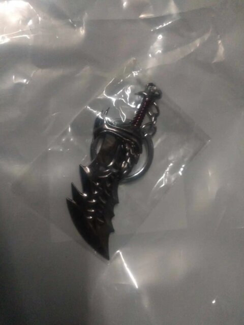GOD OF WAR KEYCHAINS (Shield - Leviathan axe - Blades of chaos )