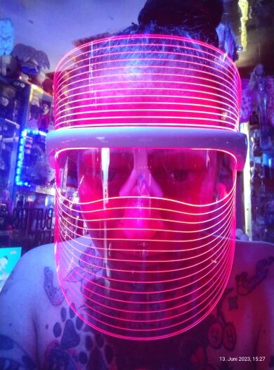 AuraSight Light Therapy Shield: Blemish Banisher