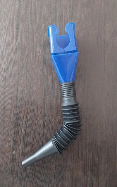 Car fuel funnel