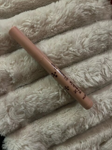Everlura Natural Waterproof Fake Freckles Dot spot Pen Makeup tool