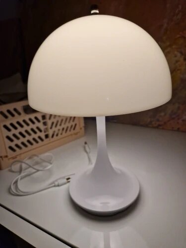 Bauhaus Mushroom Lamp – Rechargeable, Elegant & Touch-Controlled