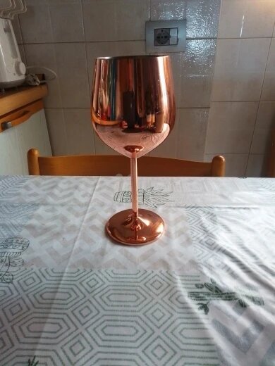 Verre chic à cocktail.