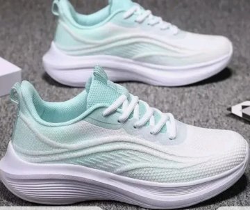 Women's Running Shoes review