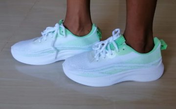 Women's Running Shoes review