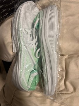 Women's Running Shoes review